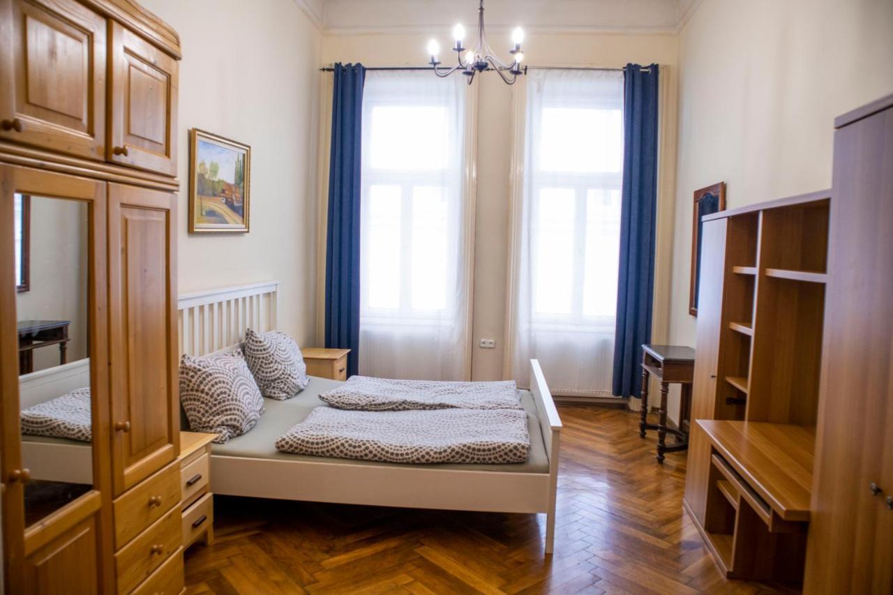 Linden Apartment Budapest Luaran gambar